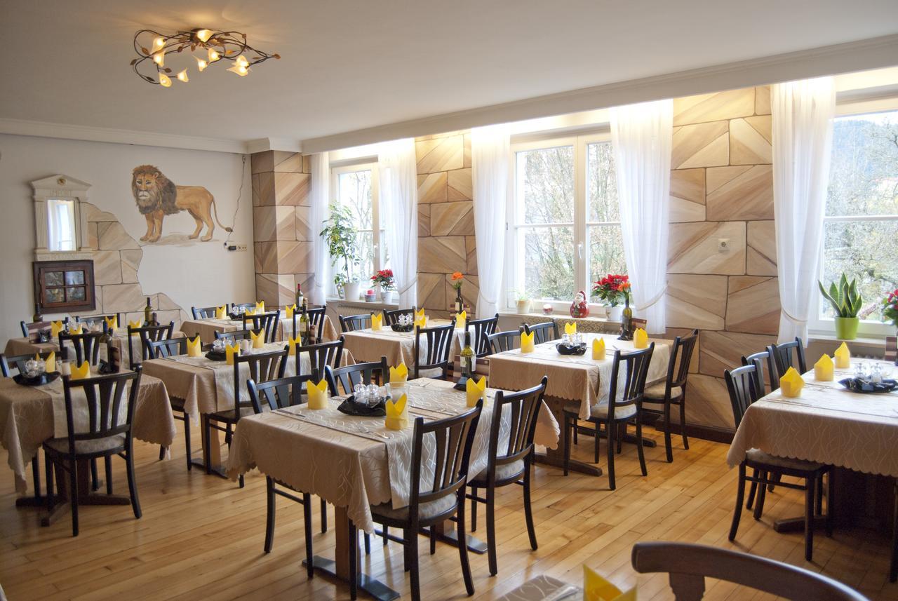 Gasthaus Zum Loewen - Restaurant Akropolis Hausach Buitenkant foto